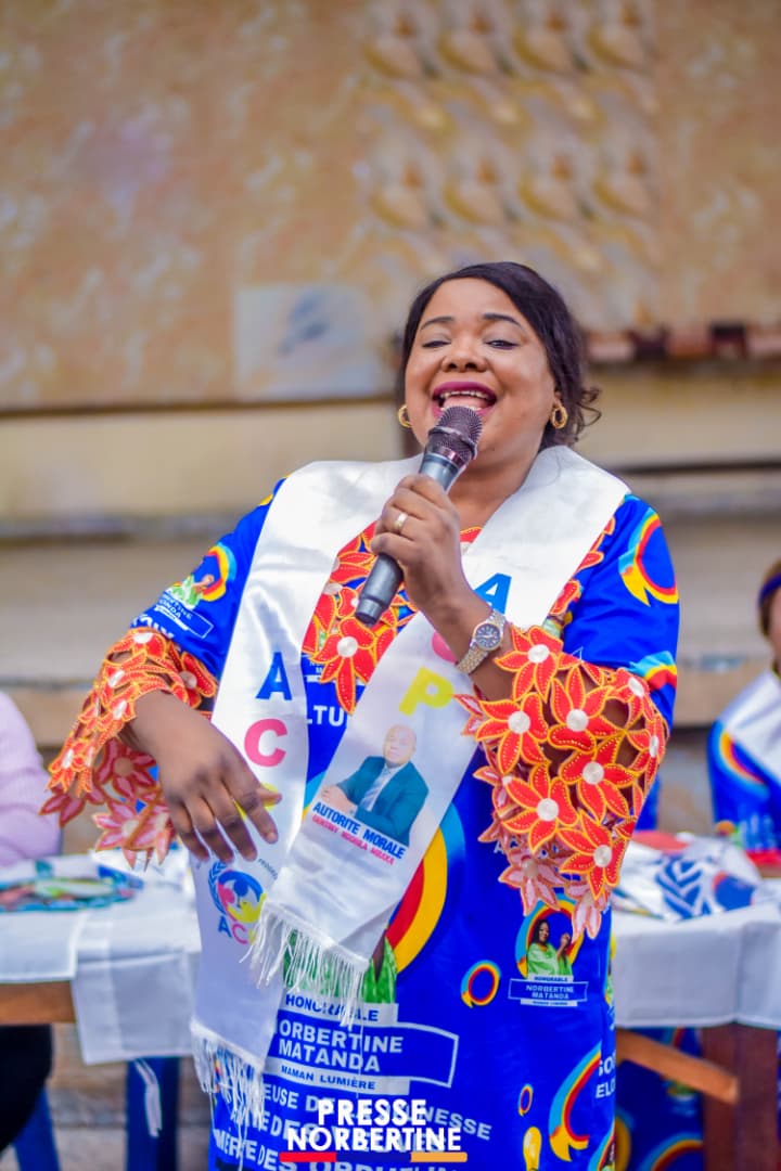 Norbertine Matanda lors d'une réunion